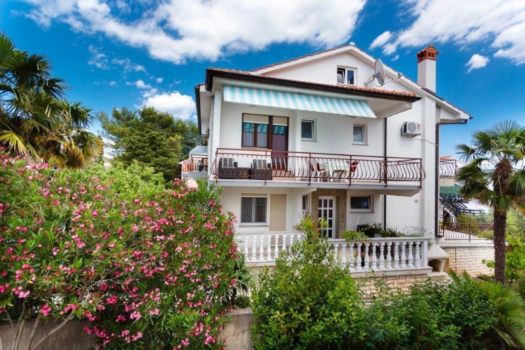 Apartmani Braut Kornić Zewnętrze zdjęcie